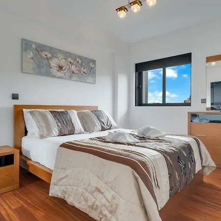 Ramos By Madeira * فونشال