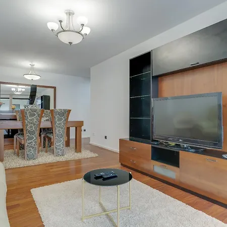 Ramos By Madeira * فونشال