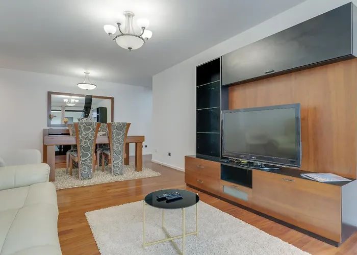 Ramos By Madeira * פונשל